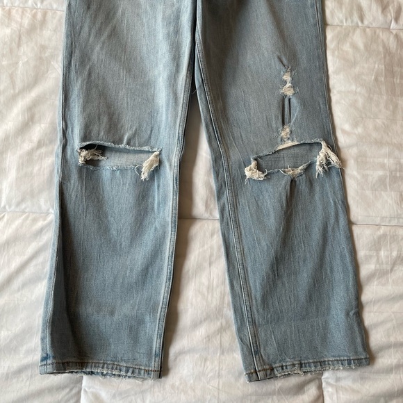NWT Abercrombie & Fitch Ankle Straight Ultra High Rise Light Wash Jeans - Picture 10 of 10